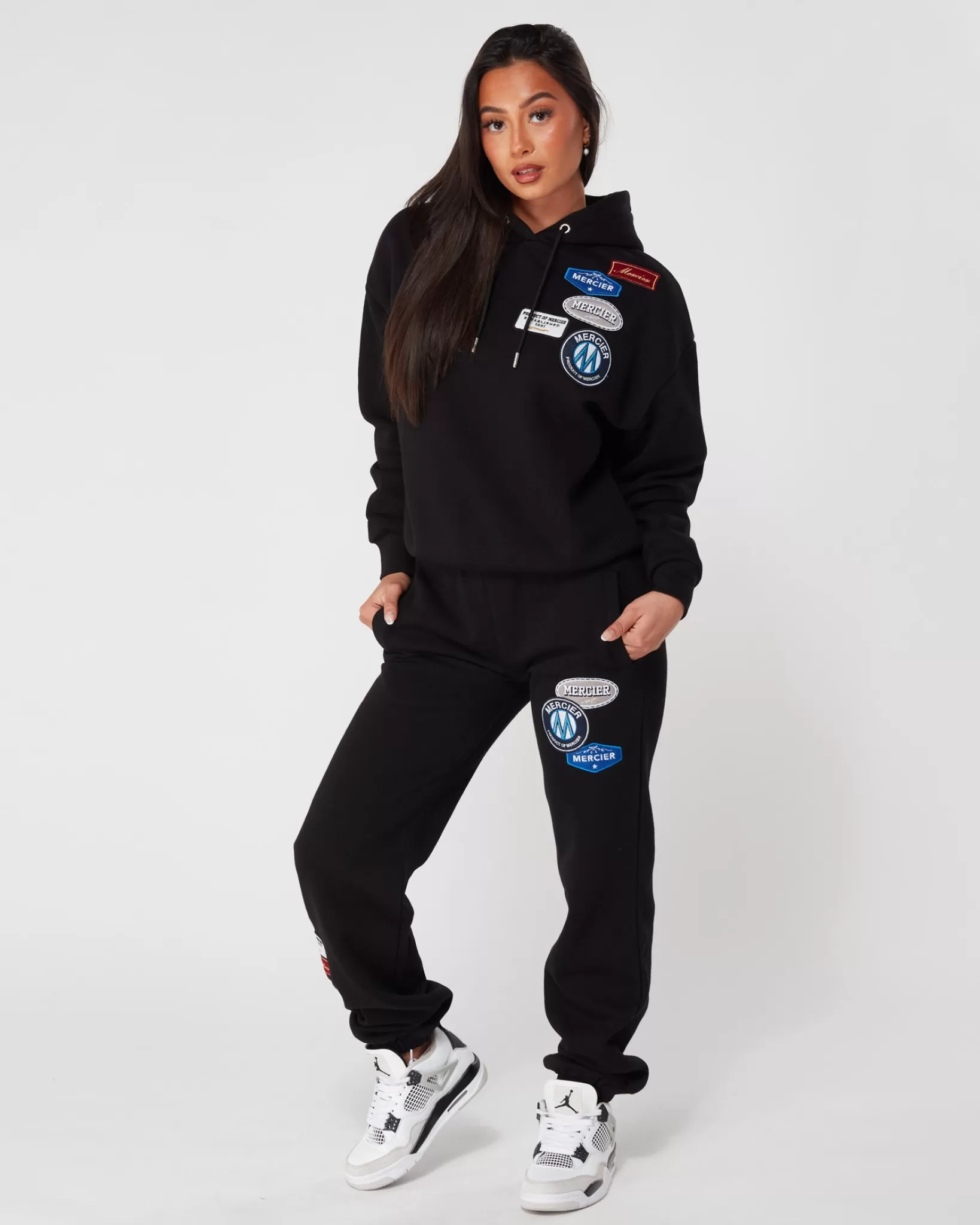 Outlet Mercier Felpa con cappuccio da donna E distintivo nero.