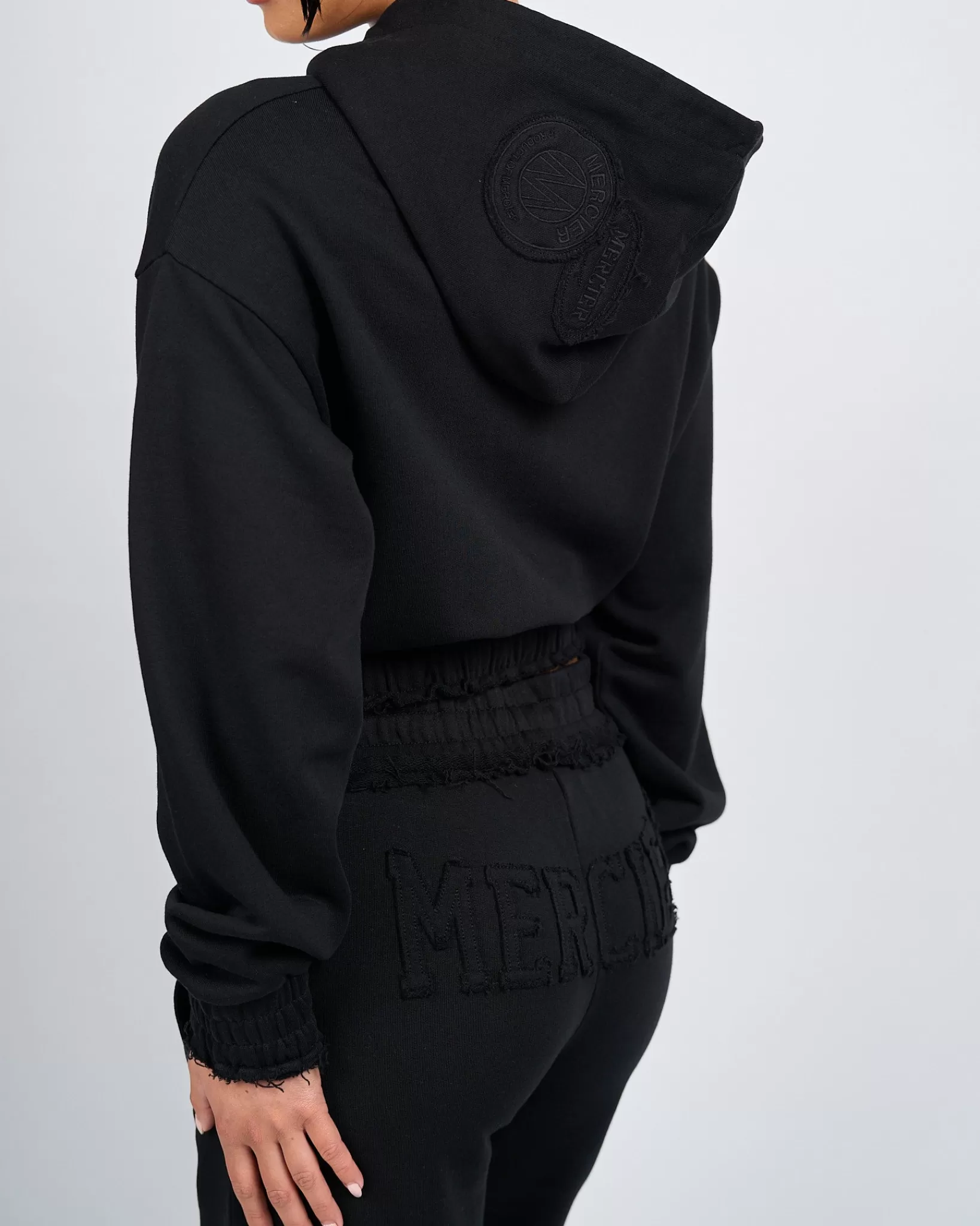 Flash Sale Mercier Felpa con cappuccio da donna nera con crostate angosciate