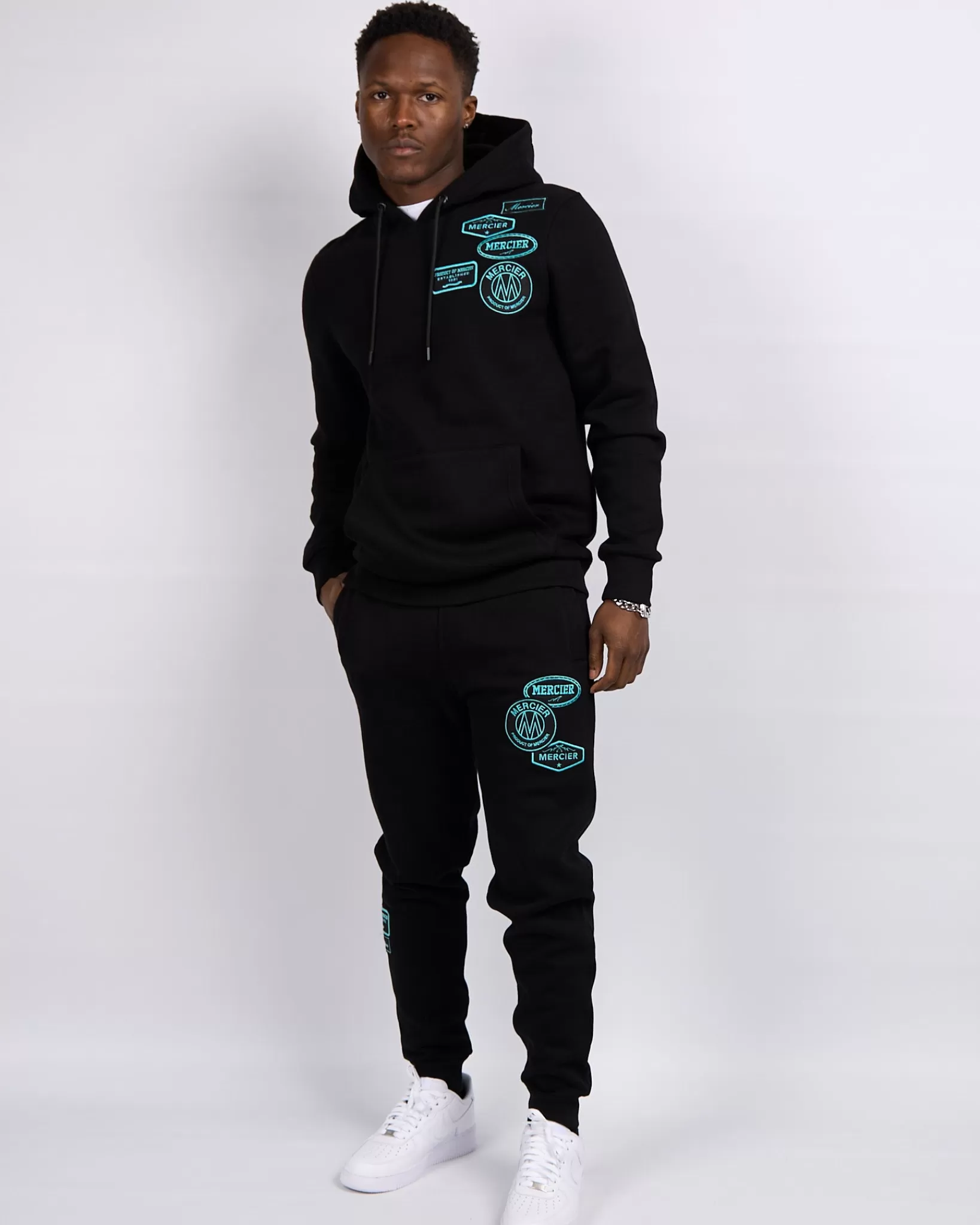 Store Mercier Felpa con cappuccio nera Tiffany E distintivo