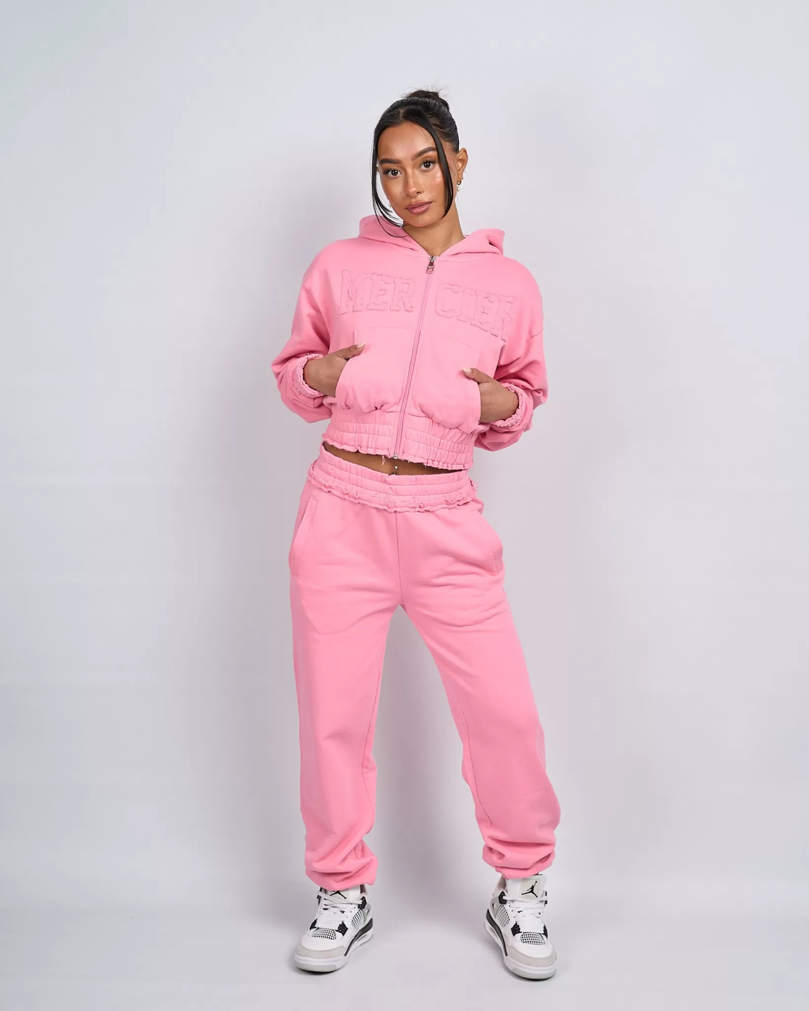 Store Mercier Felpa con cappuccio rosa con croppata in difficoltà da donna