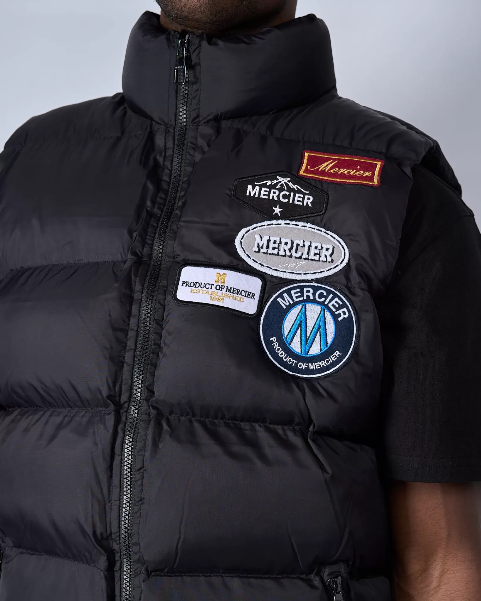 Cheap Mercier Gilet nero e distintivo